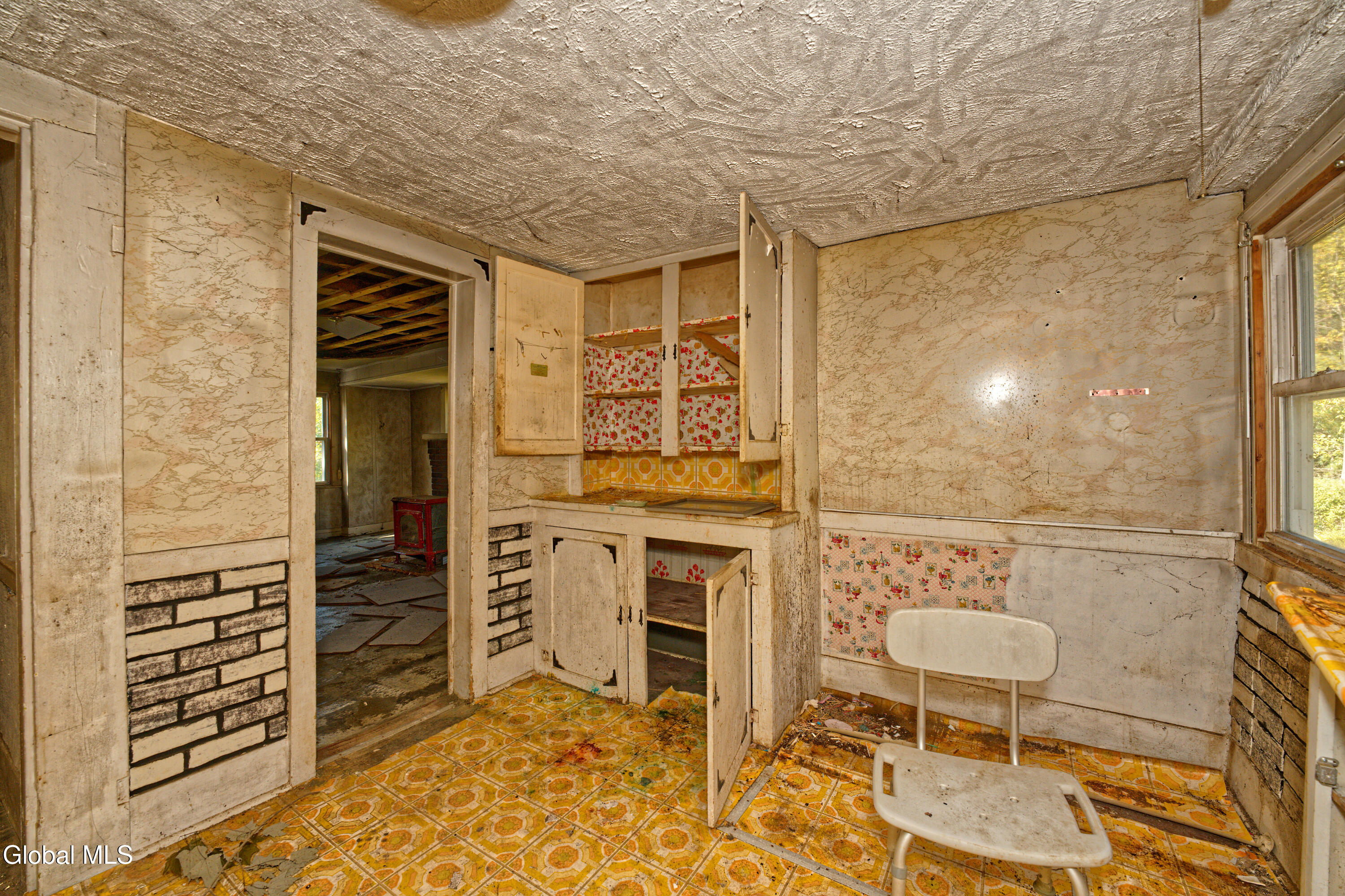 86 Fuller Road Corinth, NY 12822 - Photo 6 of 17 2 Inside 1