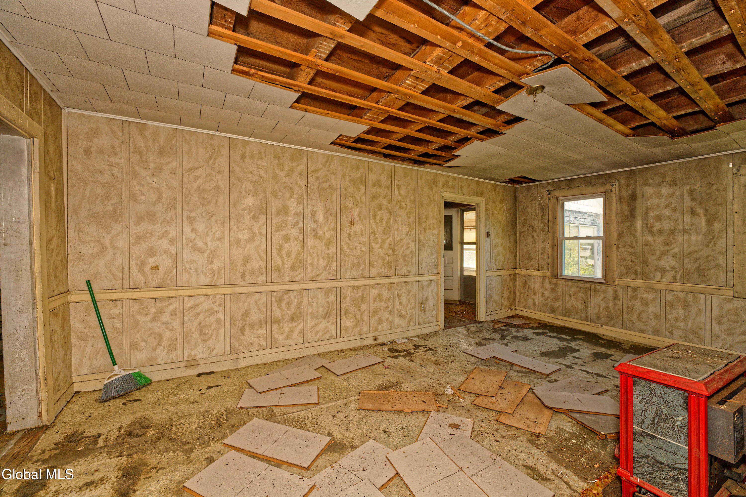 86 Fuller Road Corinth, NY 12822 - Photo 8 of 17 2 Inside 3