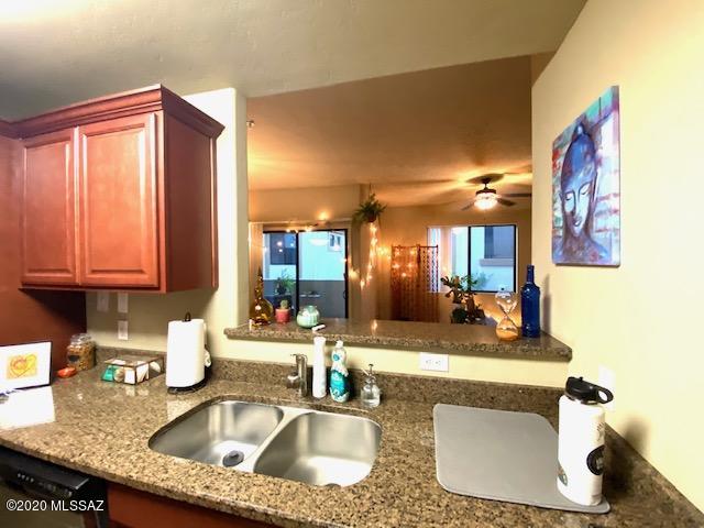 2550 East River Road, Unit 5201 Tucson, AZ 85718 - Photo 9 of 26