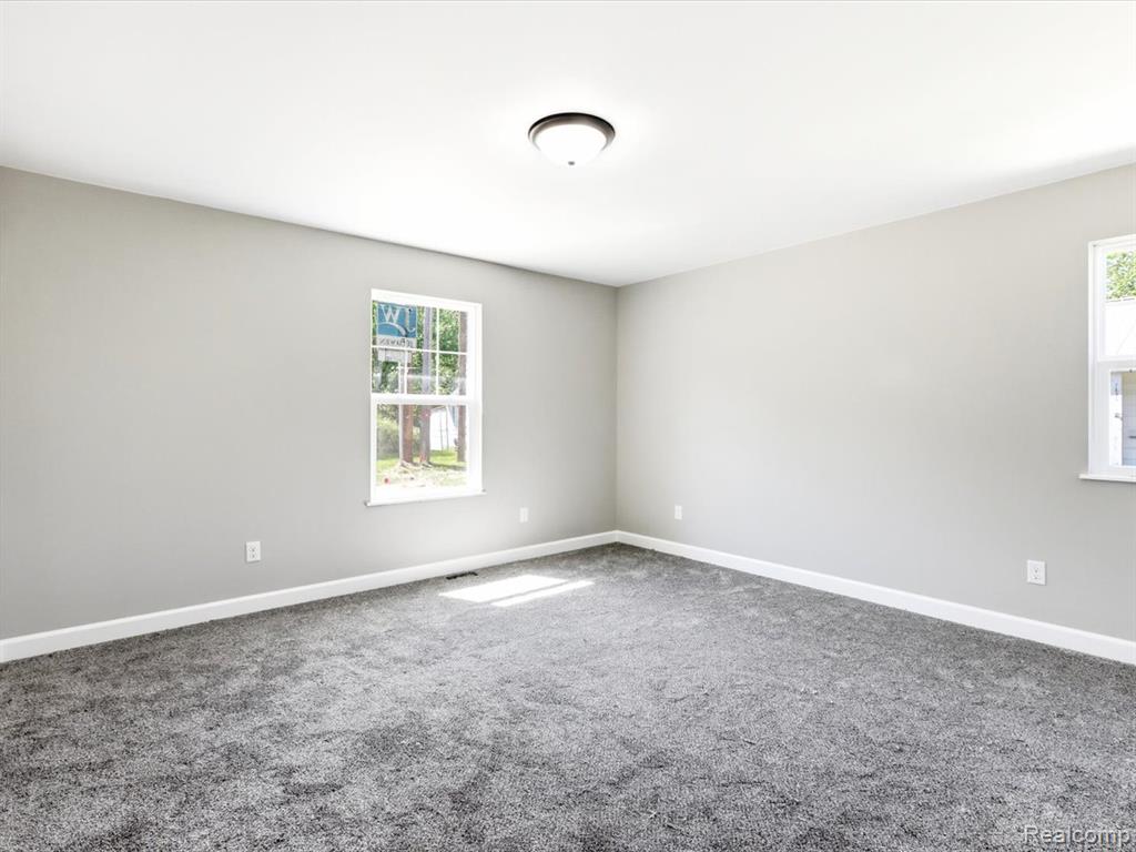 2941 Beach Road Port Huron, MI 48060 - Photo 18 of 30