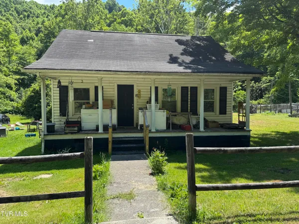$70,000 | 2342 Roda Road, Appalachia, VA 24216