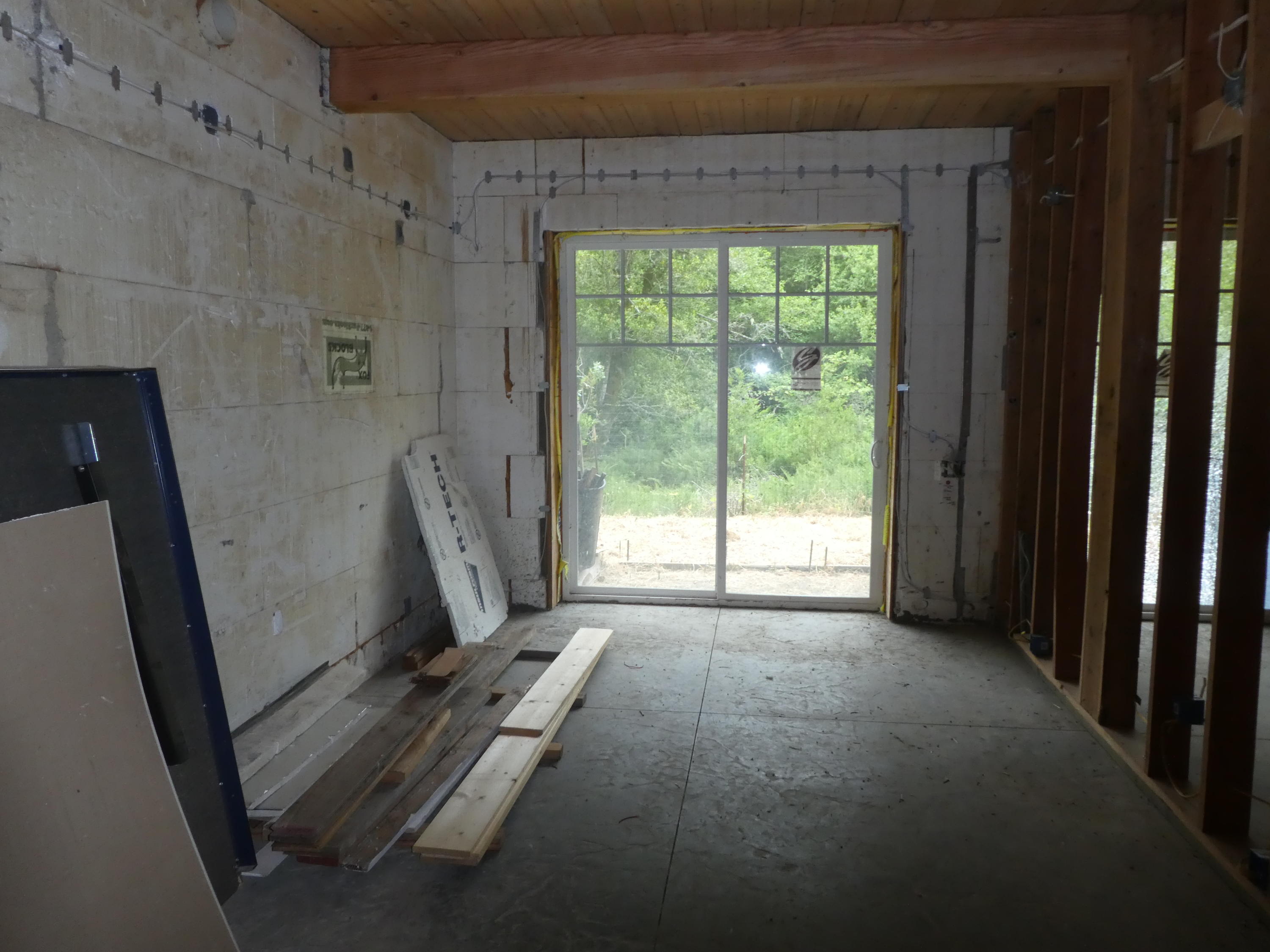844 Spring Road Shelter Cove, CA 95589 - Photo 41 of 43 Movie room