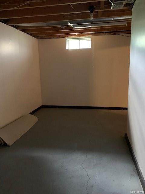 3861 Samuel Avenue Rochester, MI 48309 - Photo 30 of 33 IMG_0746.jpg