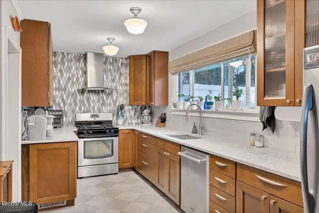 $285,000 | 39 Buell Street, Albany, NY 12206