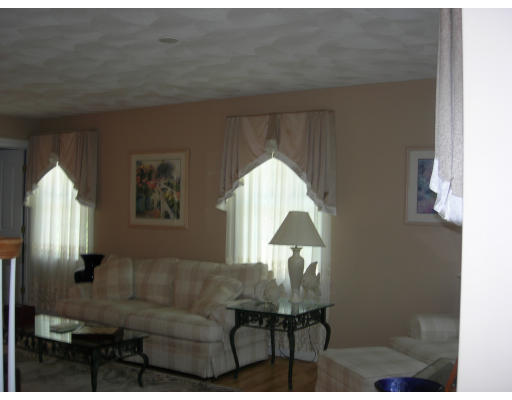 6 Parsonage Hill Road Haverhill, MA 01832 - Photo 11 of 27 Gallery Image 11