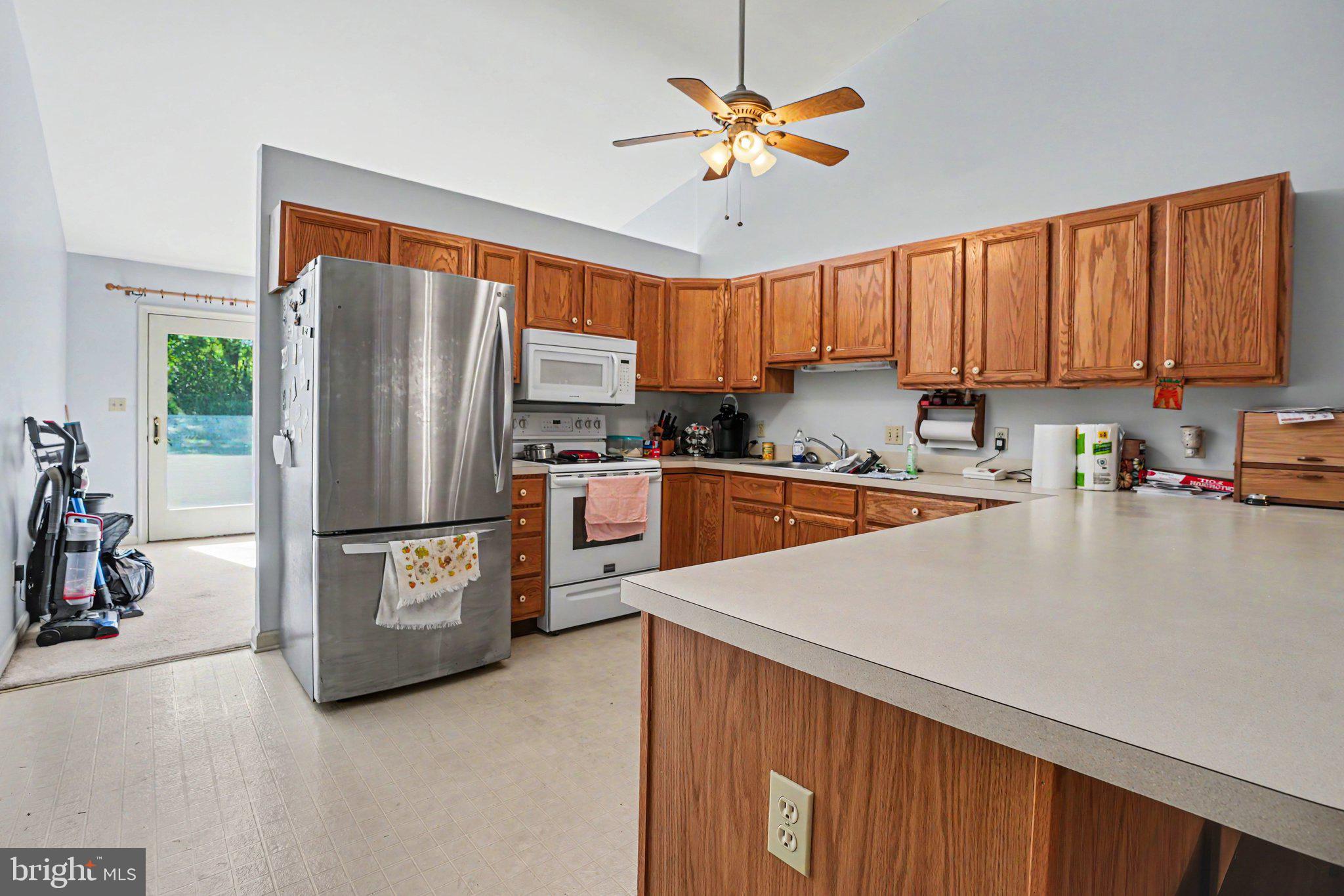 1208 Progress Road Chambersburg, PA 17201 - Photo 5 of 31