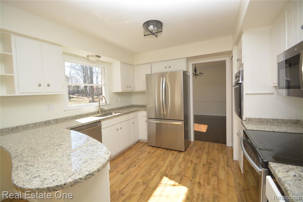 1811 Campus Court Rochester Hills, MI 48309 - Photo 15 of 33