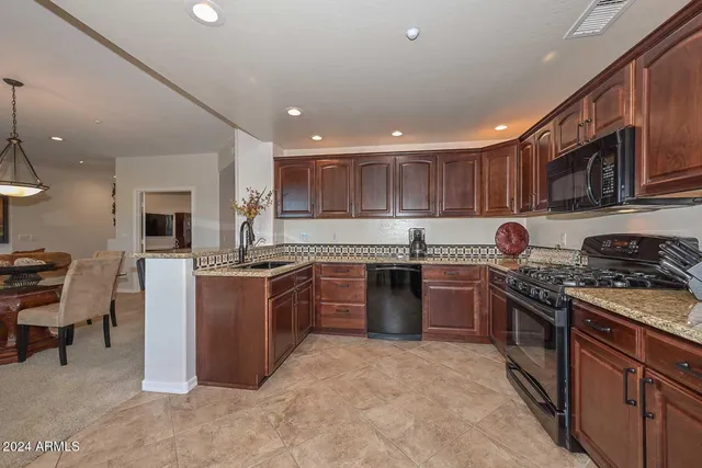 $3,650 | 33550 North Dove Lakes Drive, Unit 2041, Cave Creek, AZ 85331