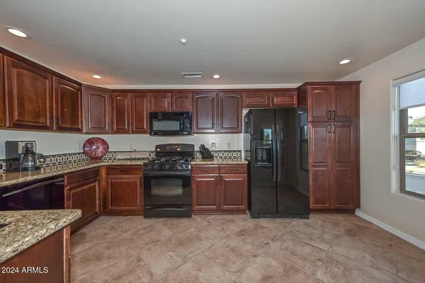$3,650 | 33550 North Dove Lakes Drive, Unit 2041, Cave Creek, AZ 85331