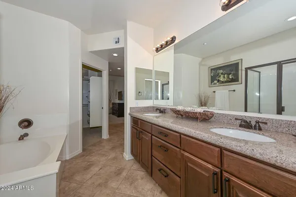 $3,650 | 33550 North Dove Lakes Drive, Unit 2041, Cave Creek, AZ 85331