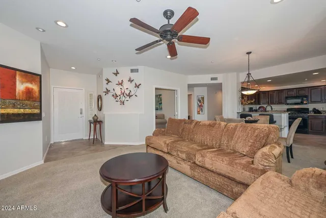 $3,650 | 33550 North Dove Lakes Drive, Unit 2041, Cave Creek, AZ 85331