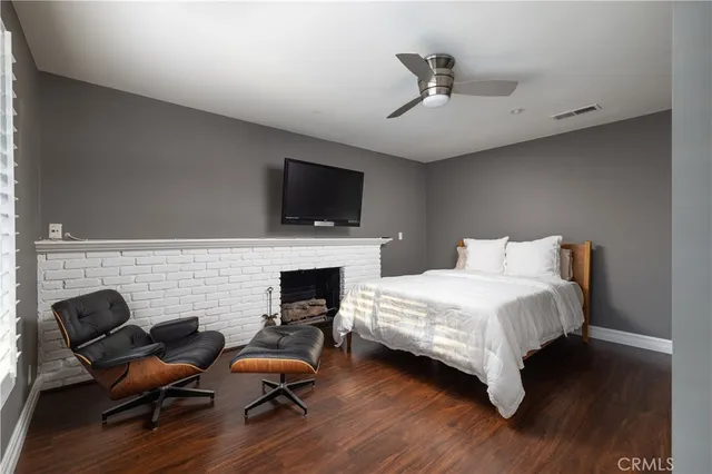 $7,995 | 407 East 16th Street, Costa Mesa, CA 92627