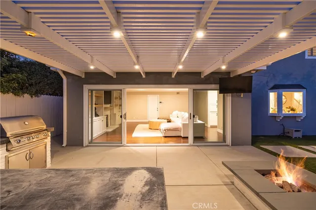 $7,995 | 407 East 16th Street, Costa Mesa, CA 92627