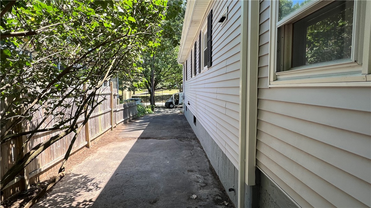 58 Virginia Lane Providence, RI 02908 - Photo 17 of 30