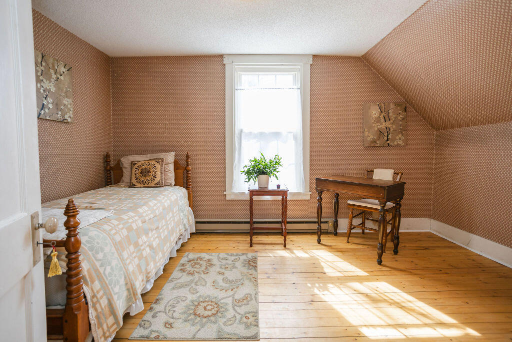 140 Maple Avenue Farmington, ME 04938 - Photo 28 of 63 taylor-kaminsky-photo-26