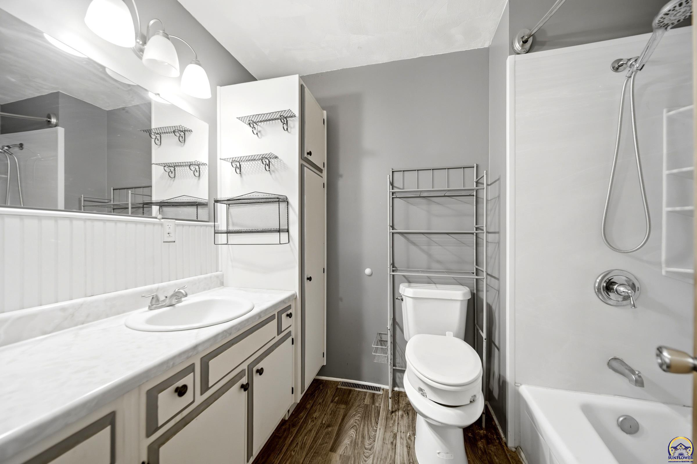 1130 Main Perry, KS 66073 - Photo 4 of 30
