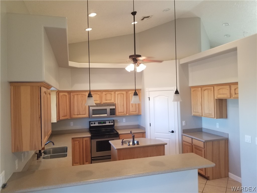 3585 Packsaddle Road Kingman, AZ 86401 - Photo 4 of 41 Gallery Image 4