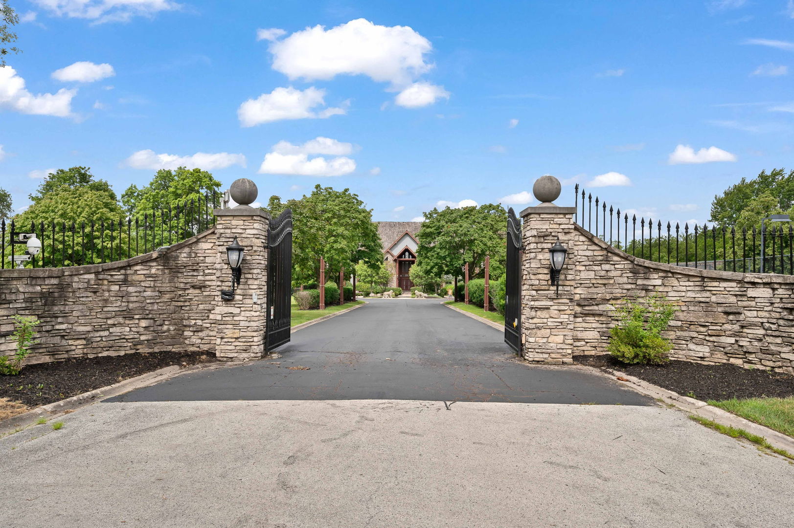 1 Maros Lane Olympia Fields, IL 60461 - Photo 2 of 50 a view of a pathway with a street