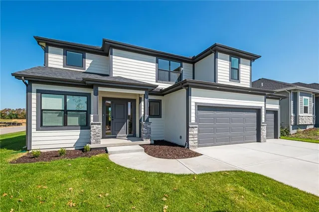 $519,650 | 18901 West 193rd Terrace, Spring Hill, KS 66083