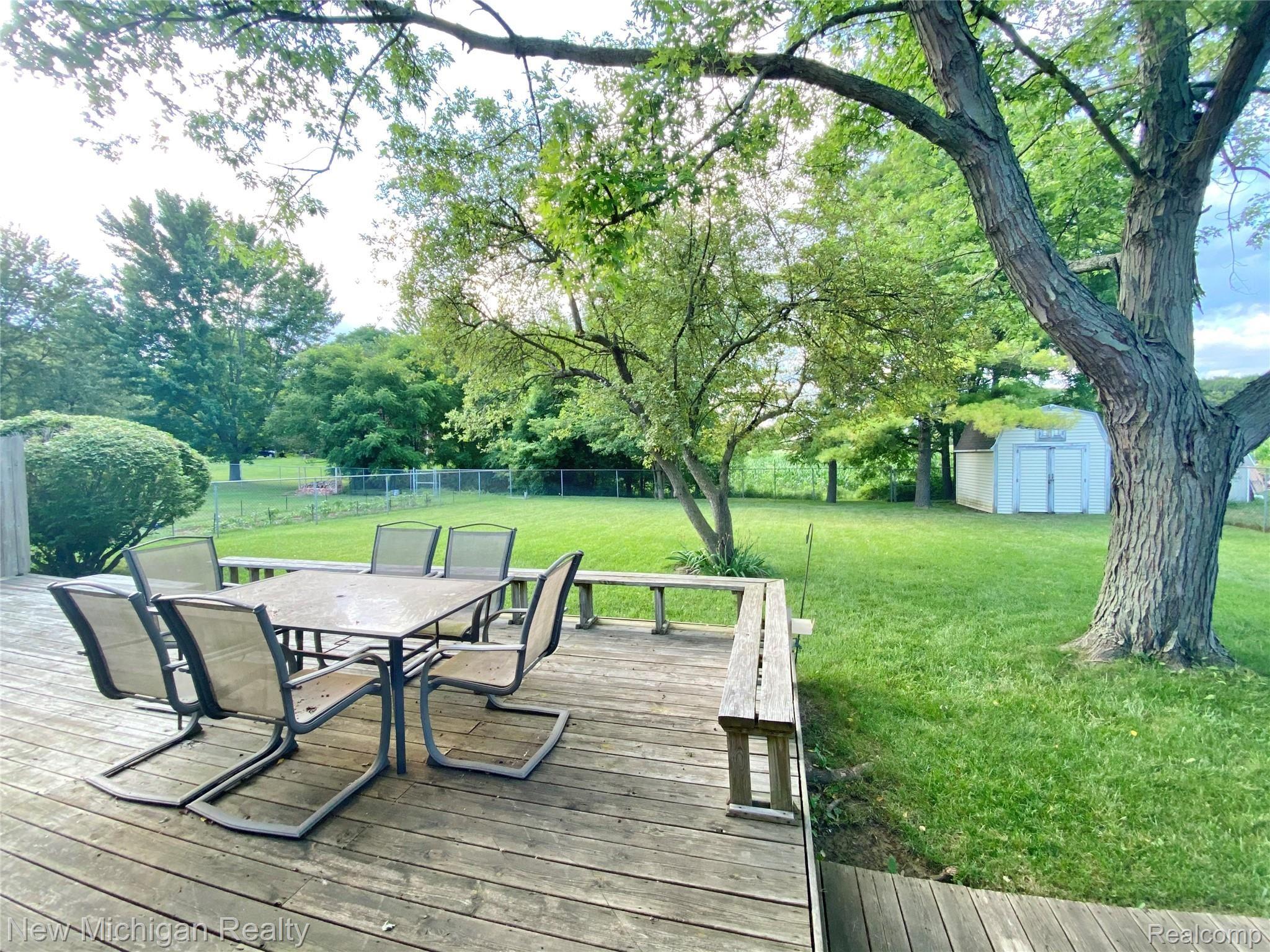 5035 Middleboro Road Grand Blanc, MI 48439 - Photo 27 of 27 097B5653-F910-41F4-9878-C7B8BFACA139.jpeg