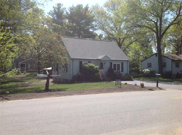 137 Bridle Road Billerica, MA 01821 - Photo 2 of 20 Gallery Image 2