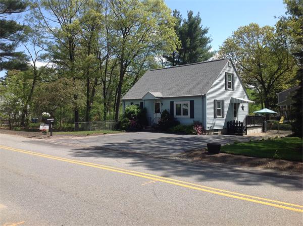 137 Bridle Road Billerica, MA 01821 - Photo 3 of 20 Gallery Image 3