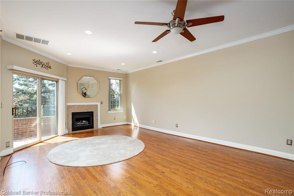 39136 Hayes Road Clinton Township, MI 48038 - Photo 3 of 28