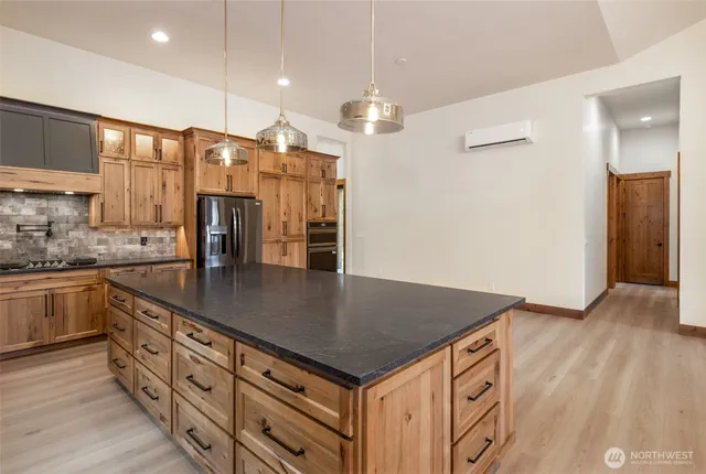 $1,250,000 | 110 Bitterroot Lane, Ronald, WA 98940