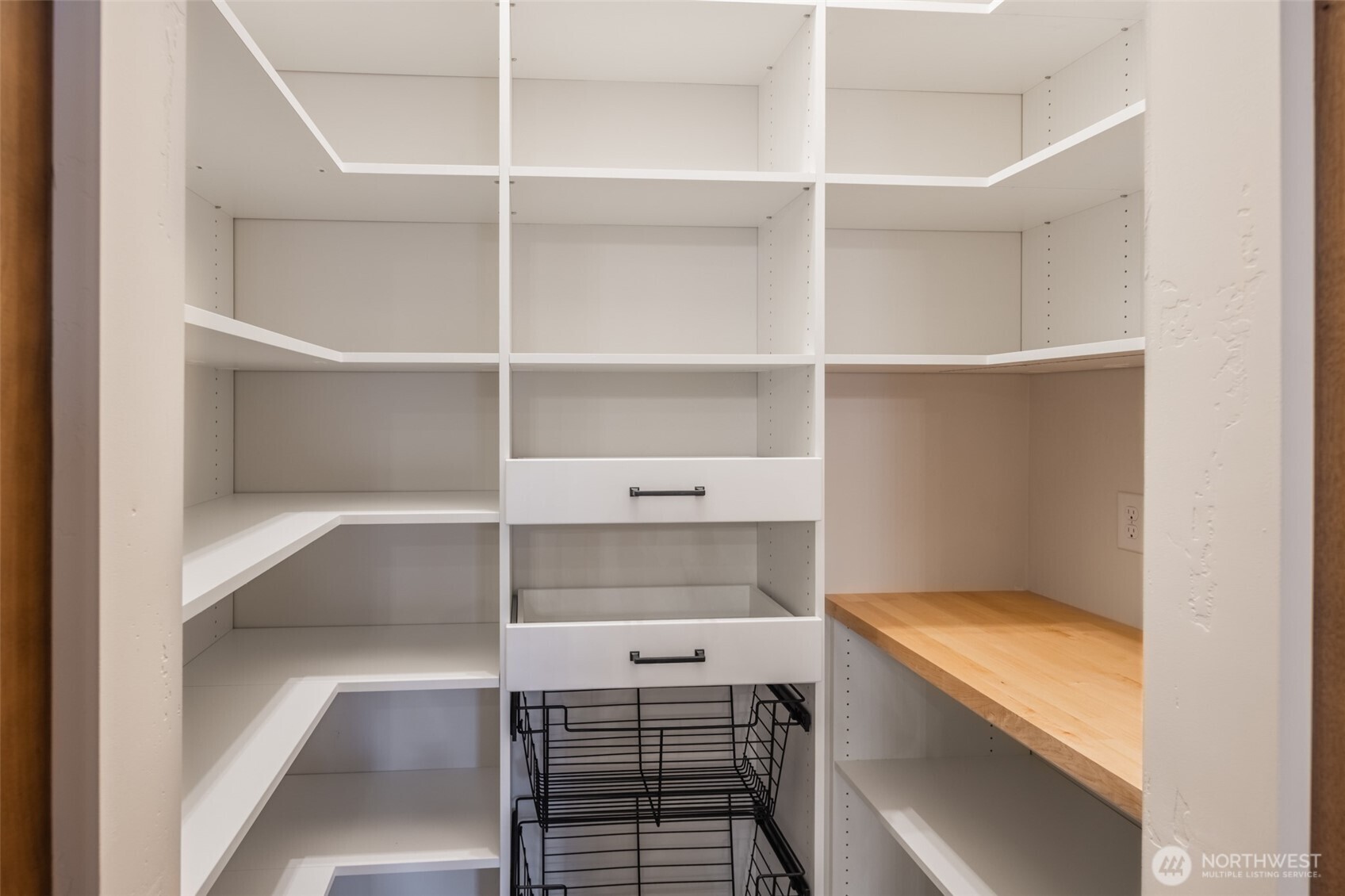 110 Bitterroot Lane Ronald, WA 98940 - Photo 8 of 28 a view of an empty walk in closet
