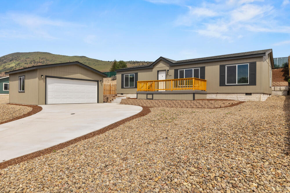 5628 Edith Way Klamath Falls, OR 97603 - Photo 1 of 22