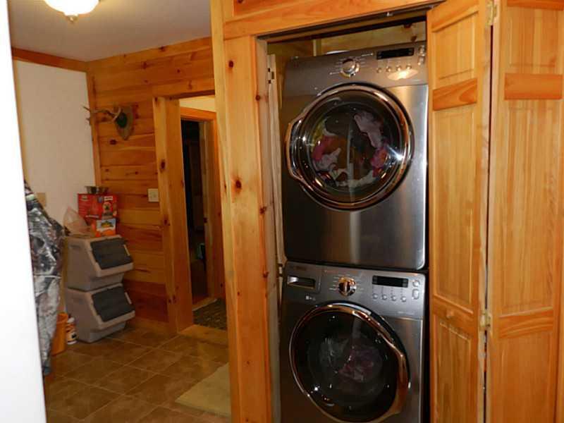 565 Todds Corner Road St. Albans, ME 04971 - Photo 20 of 31 Mudroom.