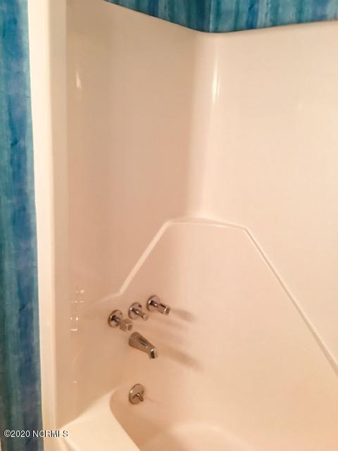 1404 Queen Anne Road Northwest Wilson, NC 27896 - Photo 17 of 33 FULL BATH UPSTAIRS