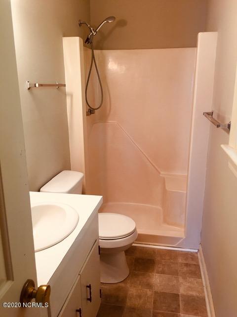 1404 Queen Anne Road Northwest Wilson, NC 27896 - Photo 22 of 33 PRINCIPAL BATH