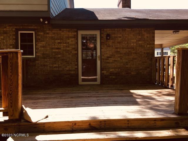 1404 Queen Anne Road Northwest Wilson, NC 27896 - Photo 32 of 33 DECK
