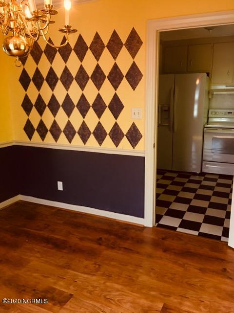1404 Queen Anne Road Northwest Wilson, NC 27896 - Photo 6 of 33 DINING ROOM