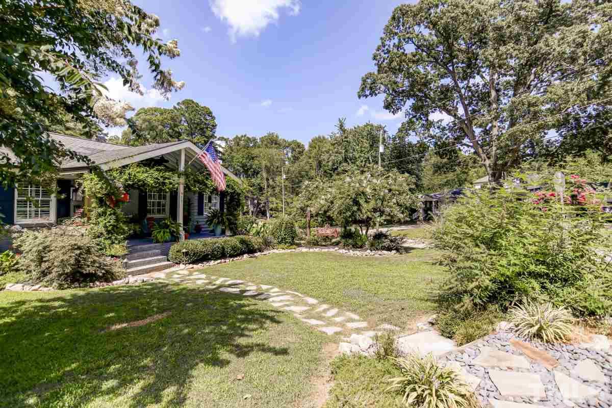 915 Mills Street Raleigh, NC 27608 - Photo 1 of 26