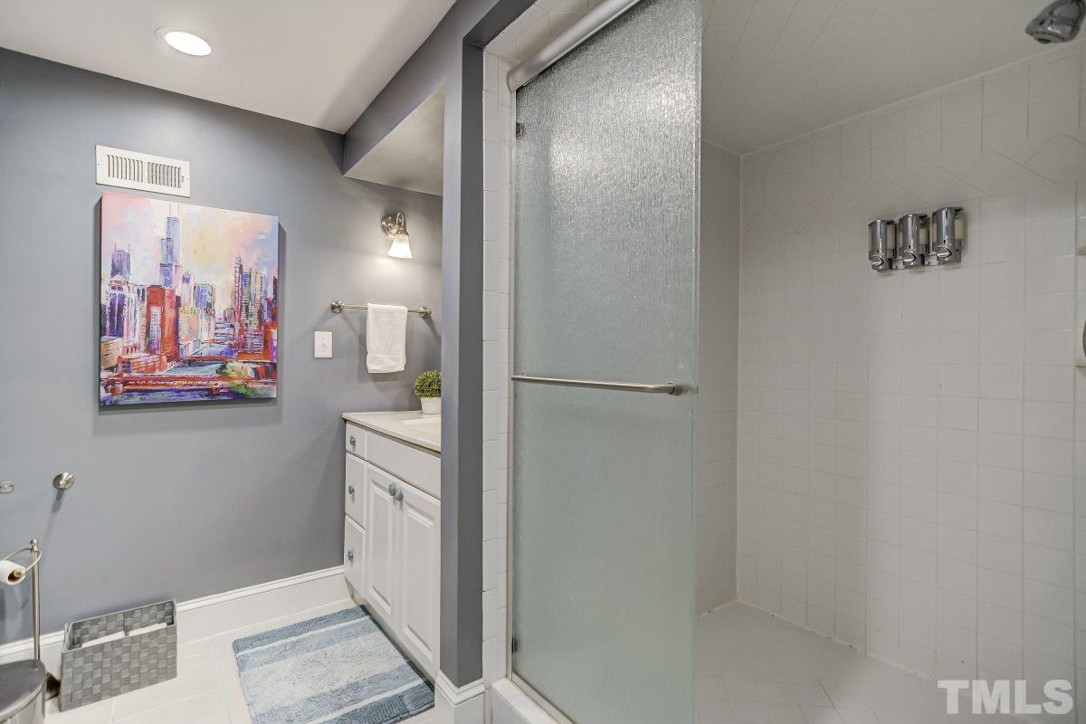 915 Mills Street Raleigh, NC 27608 - Photo 18 of 26