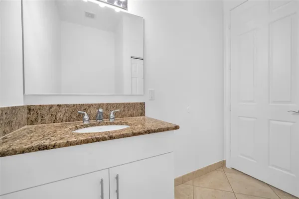 $2,895 | 6809 Lakeside Circle North, Unit 101, Davie, FL 33314