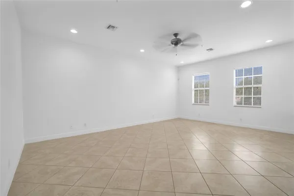 $2,895 | 6809 Lakeside Circle North, Unit 101, Davie, FL 33314