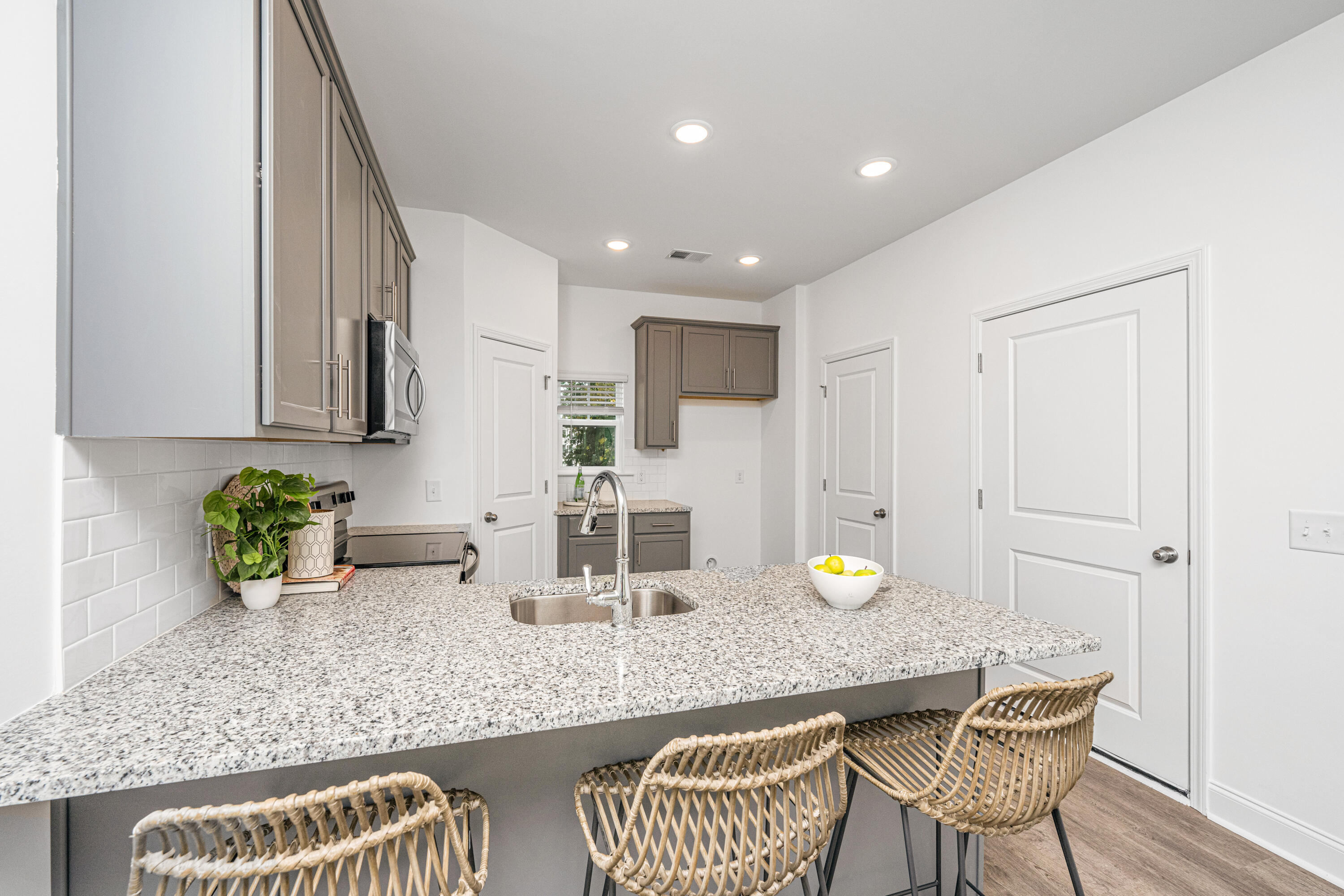 213 Cache Court Charleston, SC 29414 - Photo 10 of 32 Kitchen