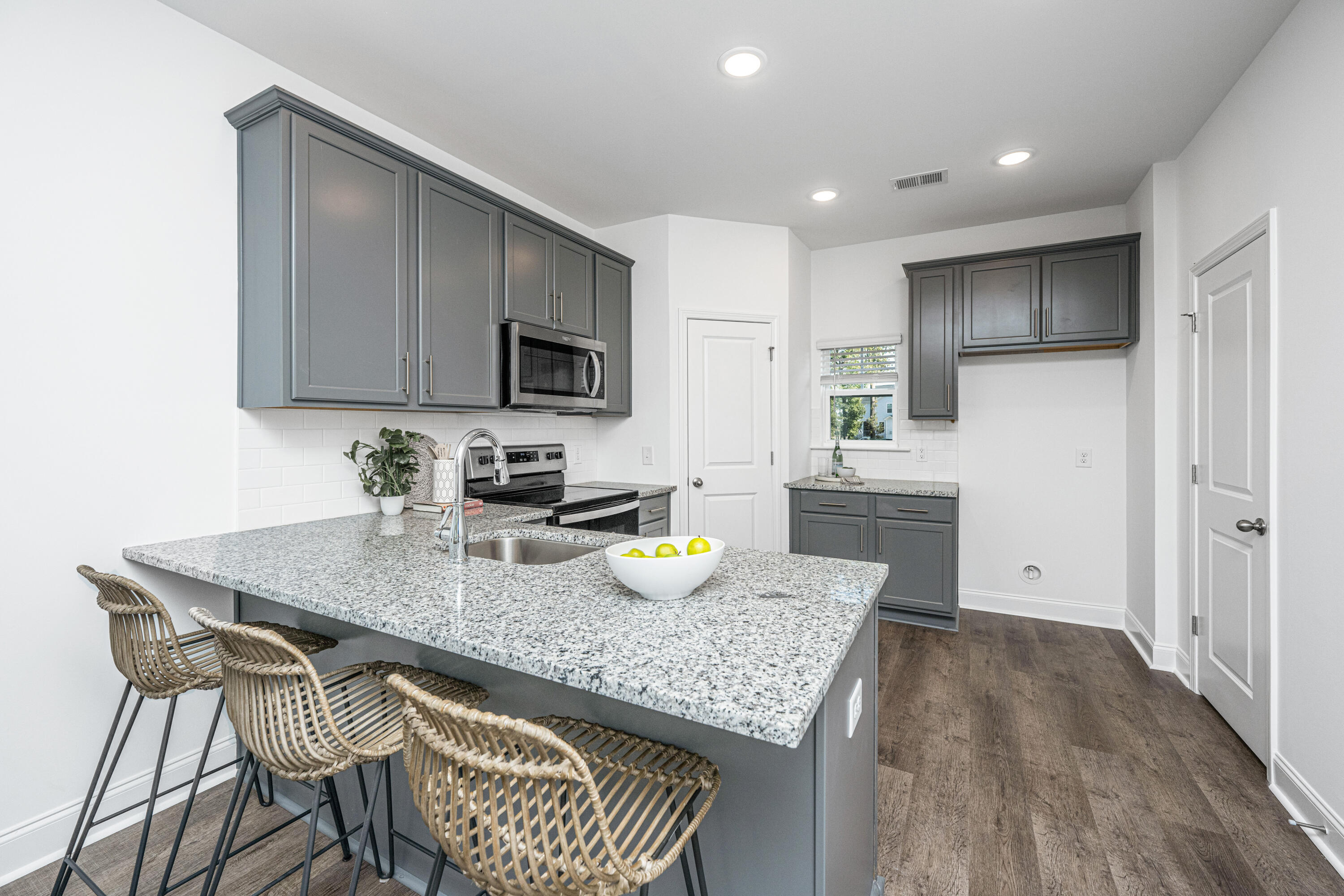 213 Cache Court Charleston, SC 29414 - Photo 7 of 32 Kitchen