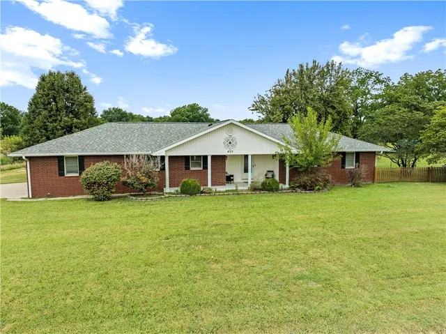 $296,000 | 403 North Truman Street, Lamar, MO 64759