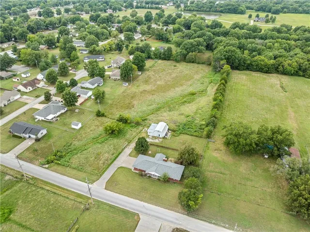 $296,000 | 403 North Truman Street, Lamar, MO 64759