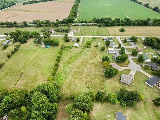 $296,000 | 403 North Truman Street, Lamar, MO 64759