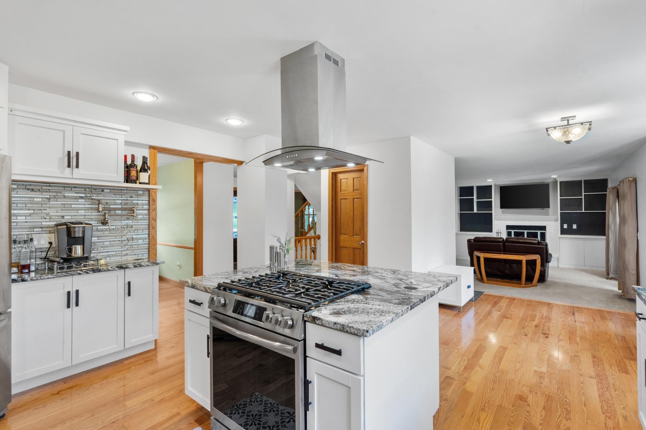 9882 Purgatory Road Eden Prairie, MN 55347 - Photo 4 of 74