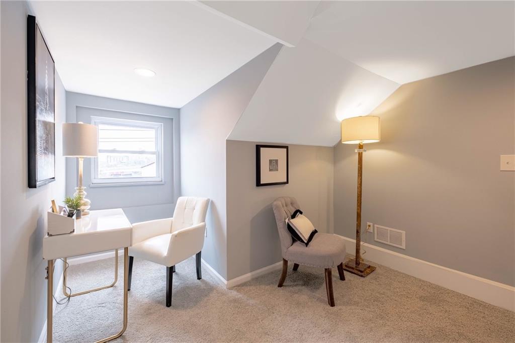 4055 Howley Street Pittsburgh, PA 15224 - Photo 18 of 24 Gallery Image 18