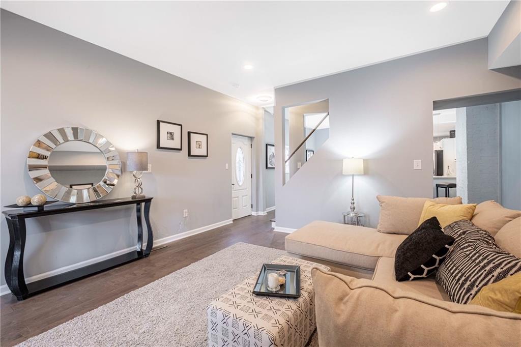 4055 Howley Street Pittsburgh, PA 15224 - Photo 4 of 24 Gallery Image 4