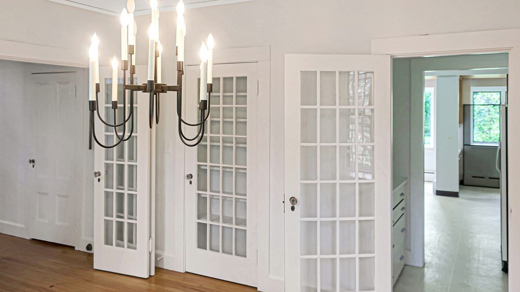 39 Locust Avenue Lexington, MA 02421 - Photo 7 of 32