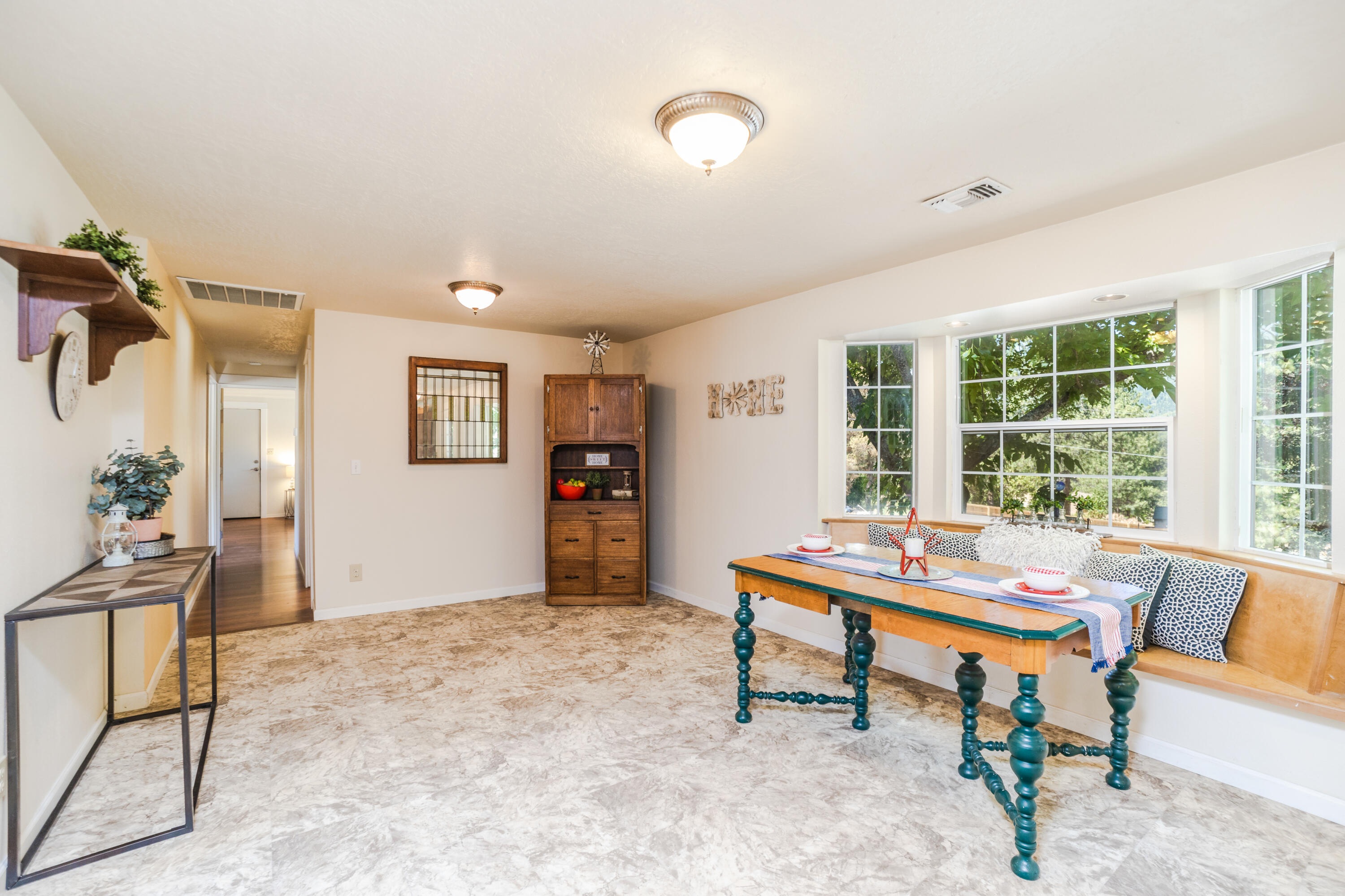480 Wards Creek Road Rogue River, OR 97537 - Photo 10 of 28 Web-8