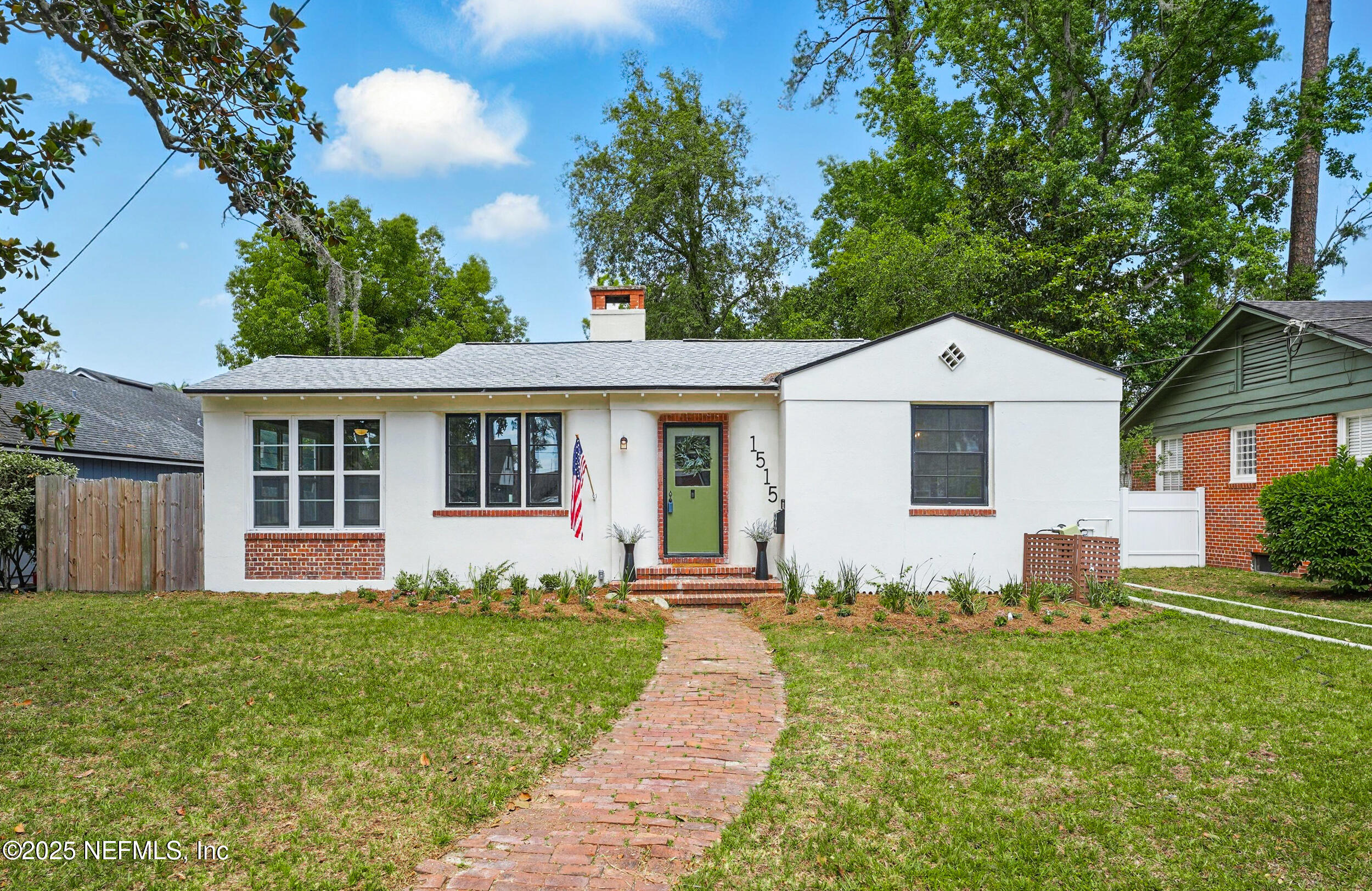 1515 kingswood rd-001